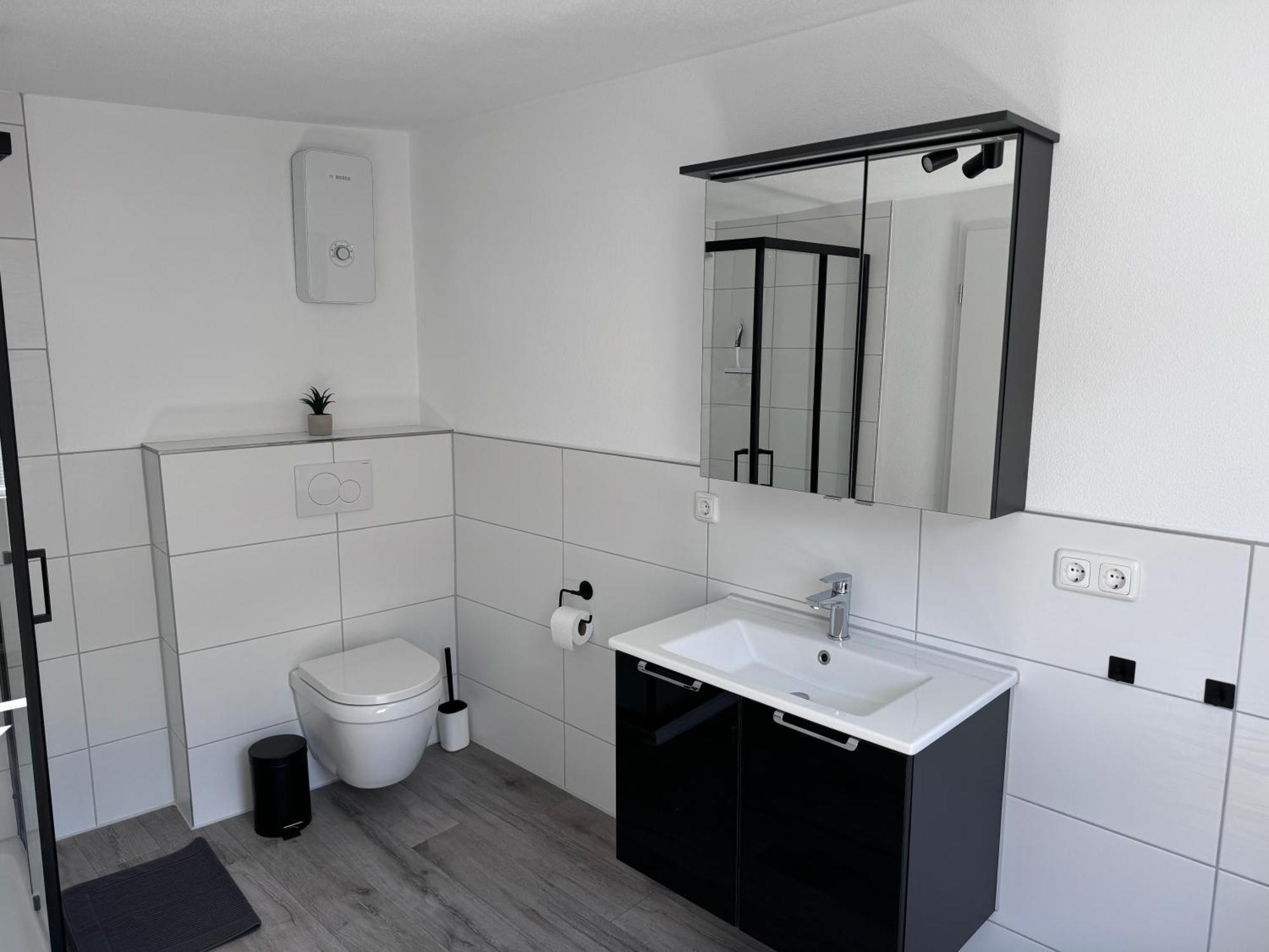 Ferienwohnung Direkt An Der Mosel Im Zentrum Von Zell Exterior foto